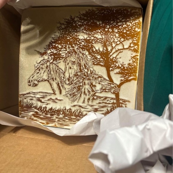 Dish set - Picture 3 of 3